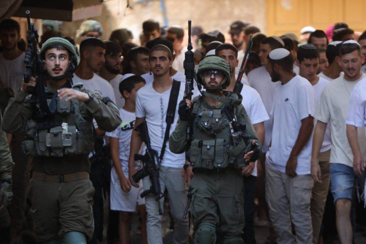 Os colonos israelenses ilegais armados Storm West Cank Village, danos à propriedade palestina – Monitor do Oriente Médio