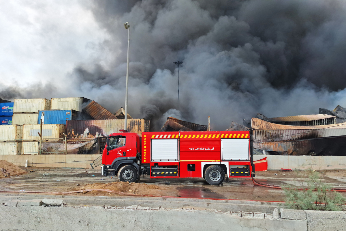 Putin ordena equipes de emergência para ajudar o Irã Shahid Rajaee Port Fire Response – Monitor do Oriente Médio