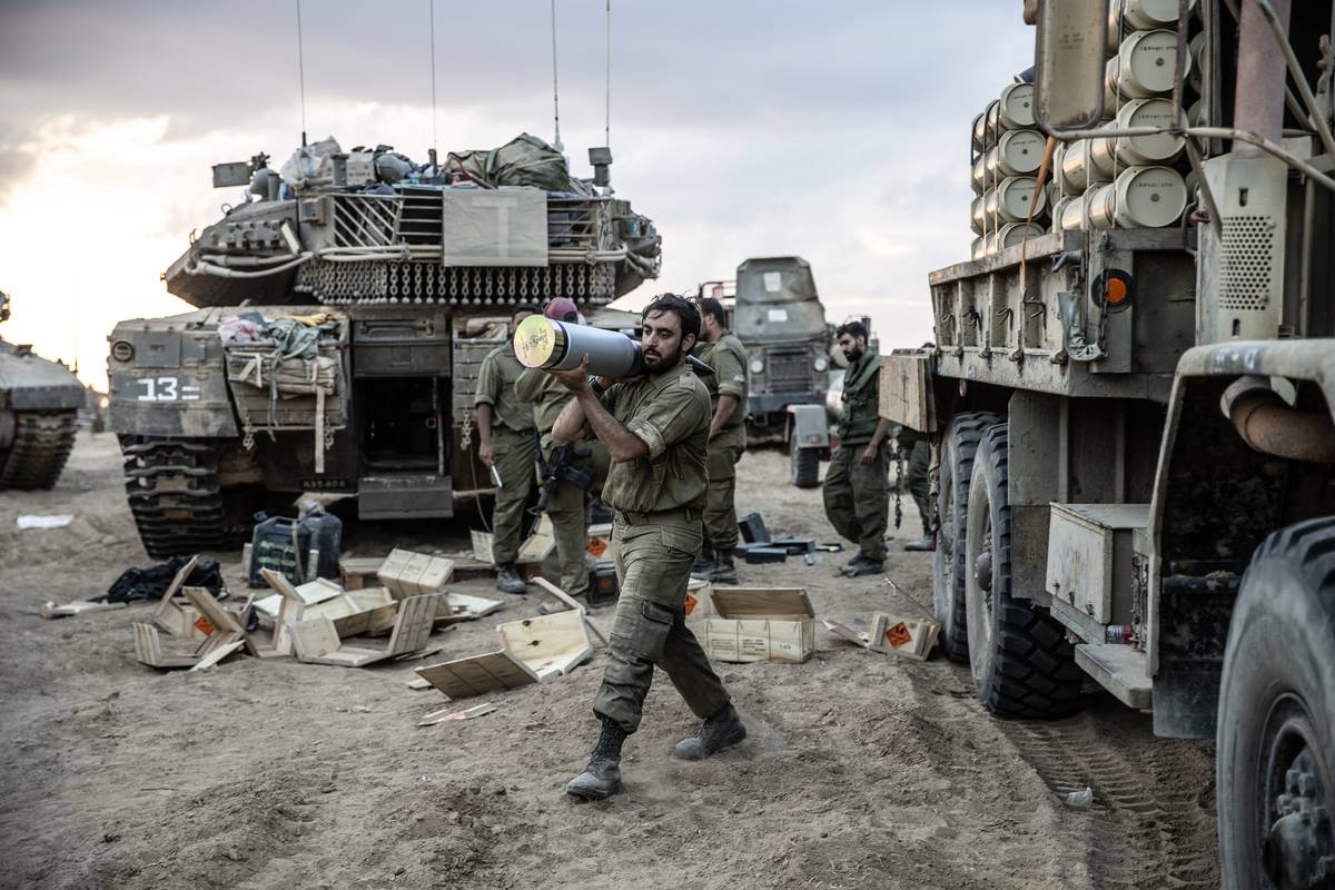 AA 20231014 32407460 32407450 ISRAELI MILITARY ACTIVITY ON THE GAZA BORDER