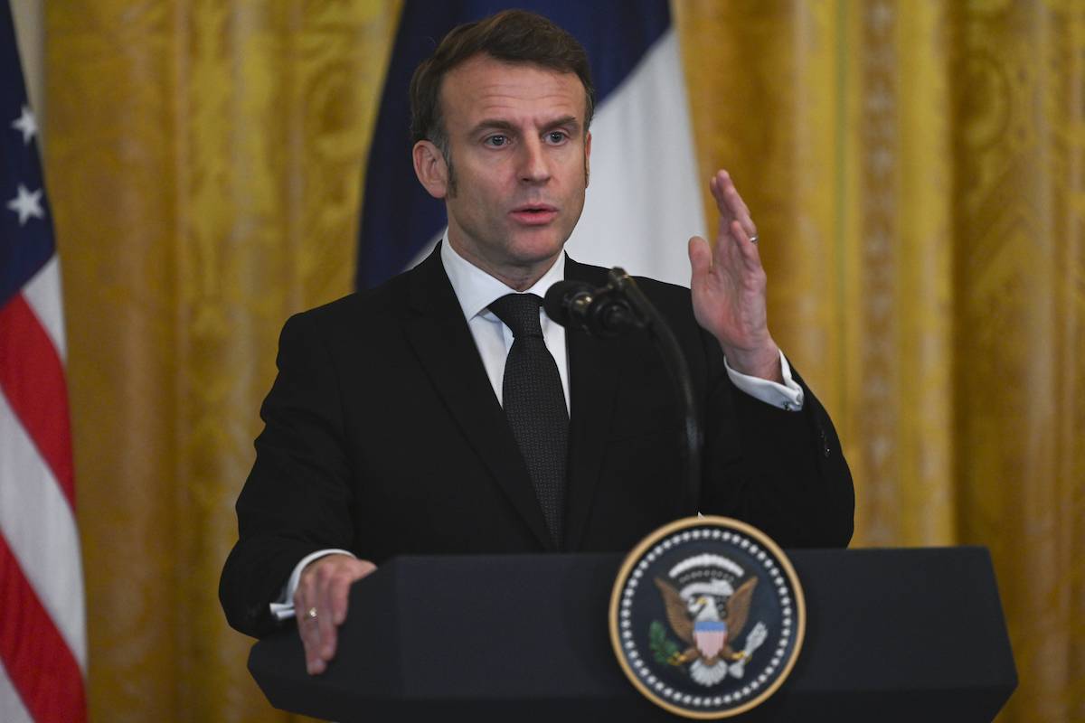 AA 20250224 37158720 37158711 DONALD TRUMP EMMANUEL MACRON JOINT PRESS CONFERENCE IN WASHINGTON DC.j