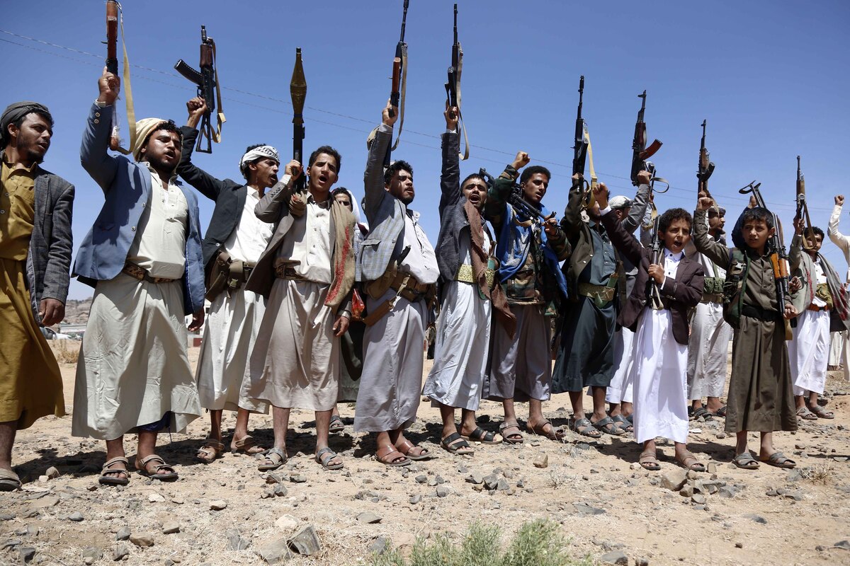 AA 20250501 37811659 37811621 FUNERAL CEREMONY FOR YEMENIS KILLED IN US AIRSTRIKES 1