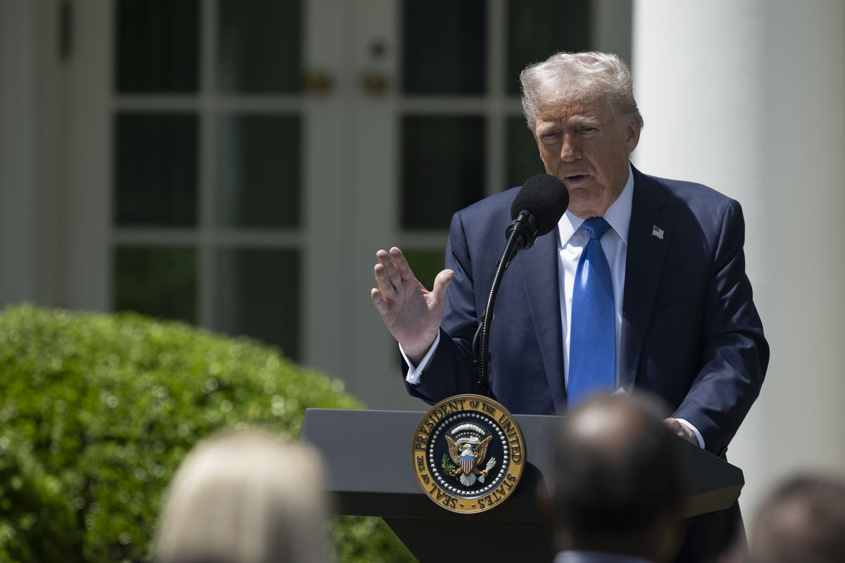 AA 20250501 37816698 37816695 UNITED STATES PRESIDENT DONALD TRUMP 1