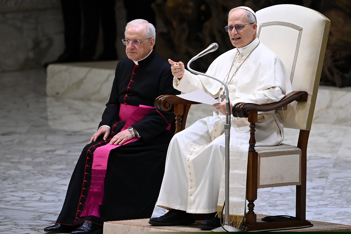 AA 20250512 37924997 37924989 POPE LEO XIV ATTENDS AN AUDIENCE TO JOURNALISTS IN VATICAN 1 1