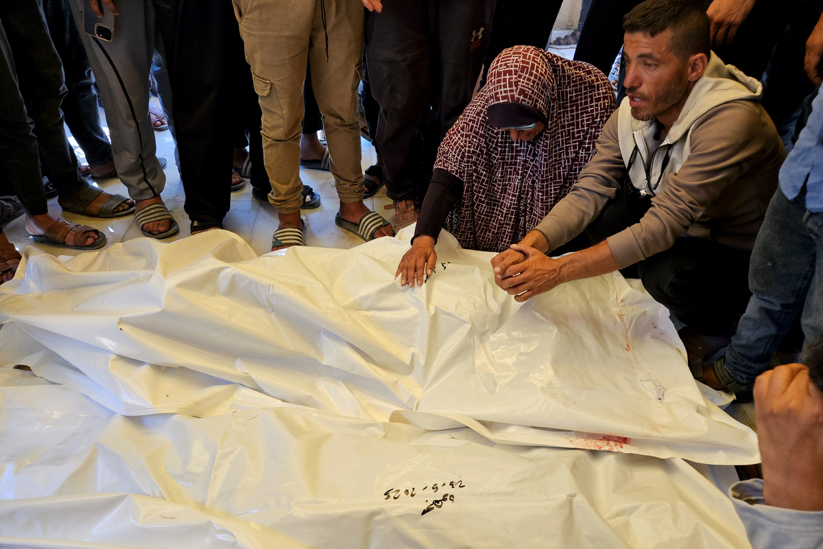 AA 20250523 38058994 38058988 ISRAELI AIRSTRIKE KILLS 14 FAMILY MEMBERS INCLUDING 8 CHILDREN IN SOUT