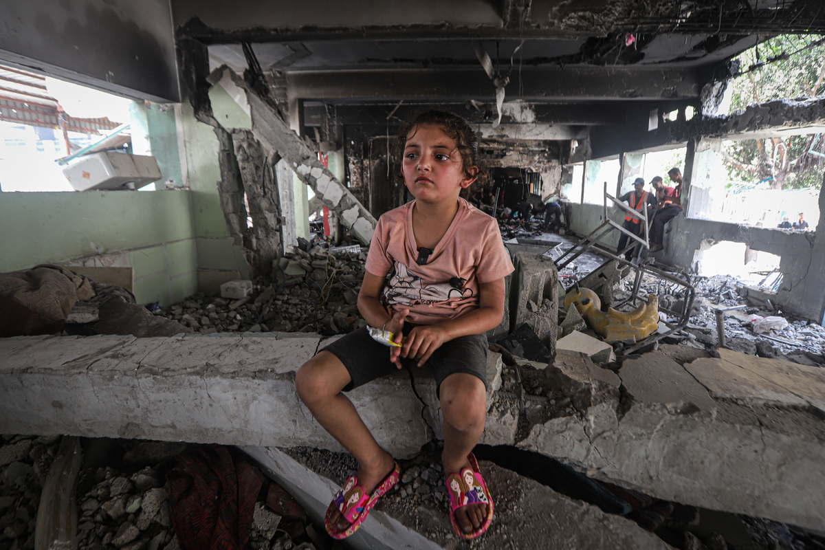 AA 20250526 38087080 38087074 A PALESTINIAN GIRL MIRACULOUSLY RESCUED FROM THE FLAMES 1