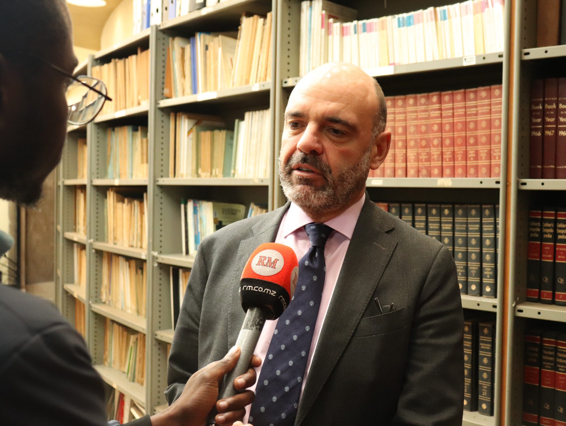 Embaixador da Itália visita RM