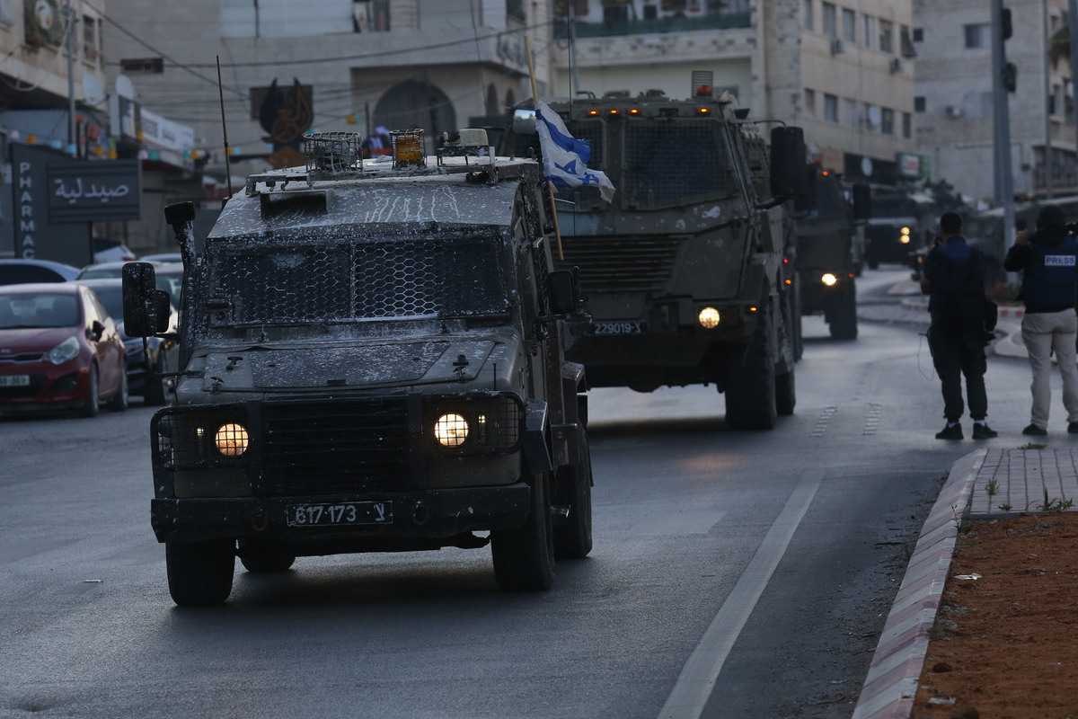 As forças israelenses invadiram a Cisjordânia, o veículo militar Rams em ônibus carregando peregrinos Hajj em Jenin – Monitor do Oriente Médio